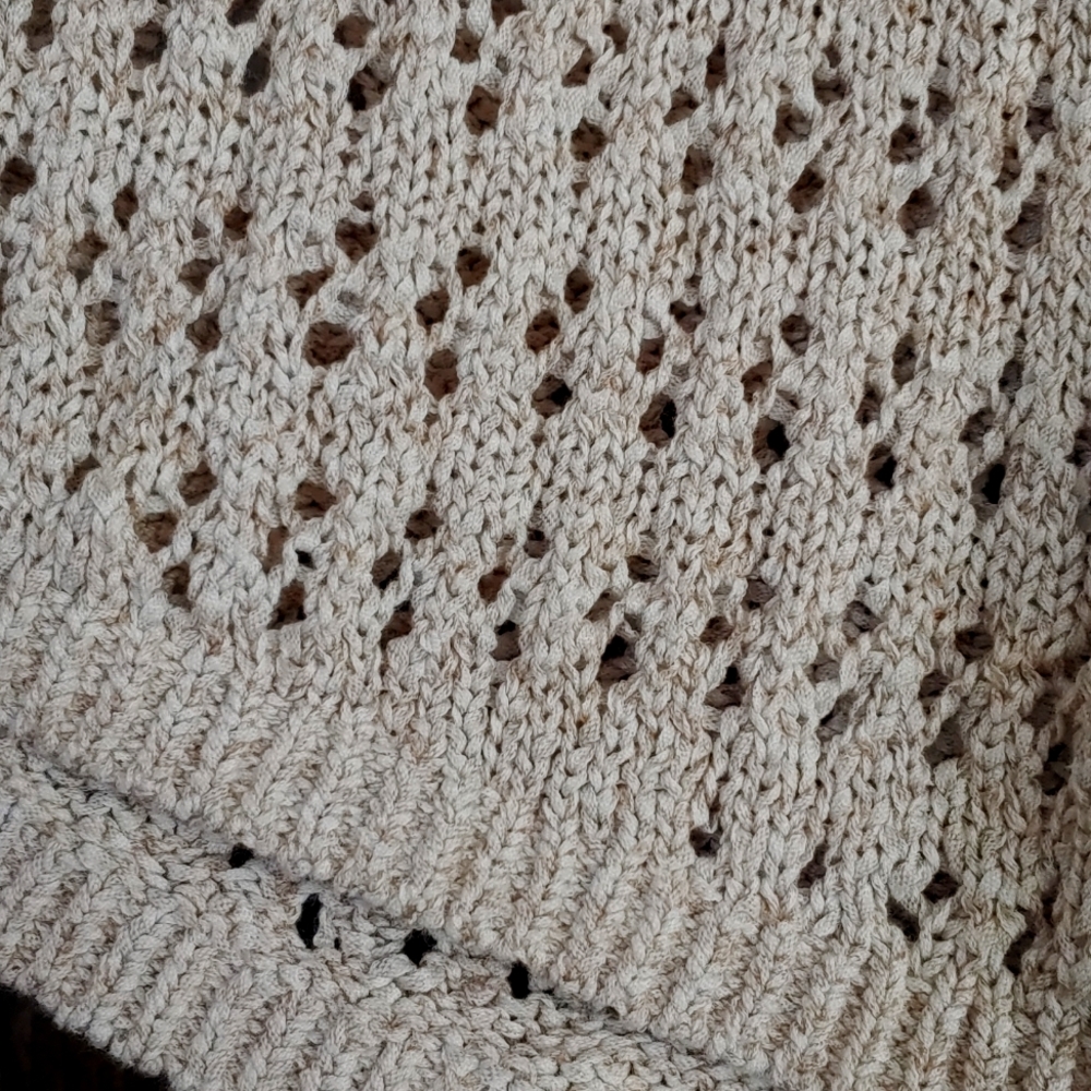 Beige sweater - Picture 2 of 5
